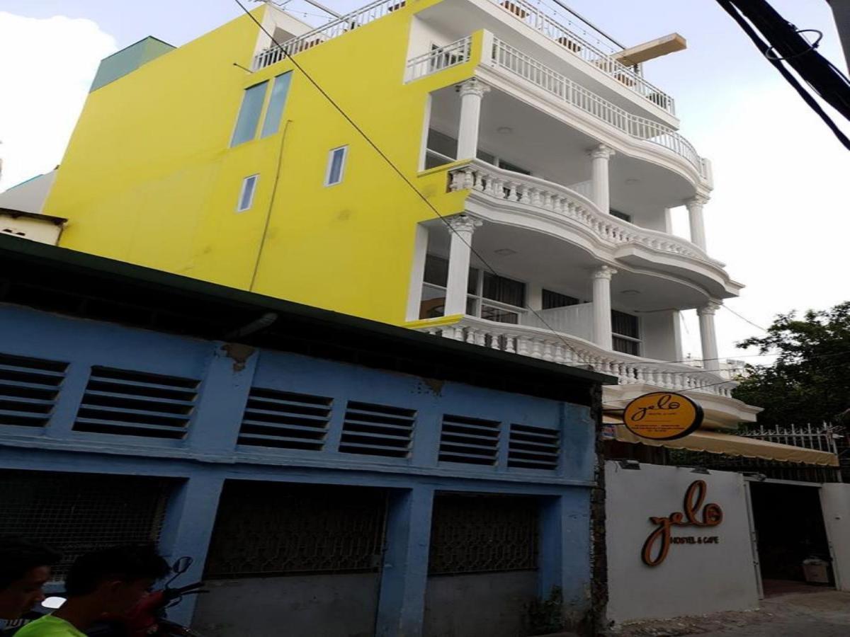 Yelo Hostel & Cafe Ho Chi Minh City Exterior photo